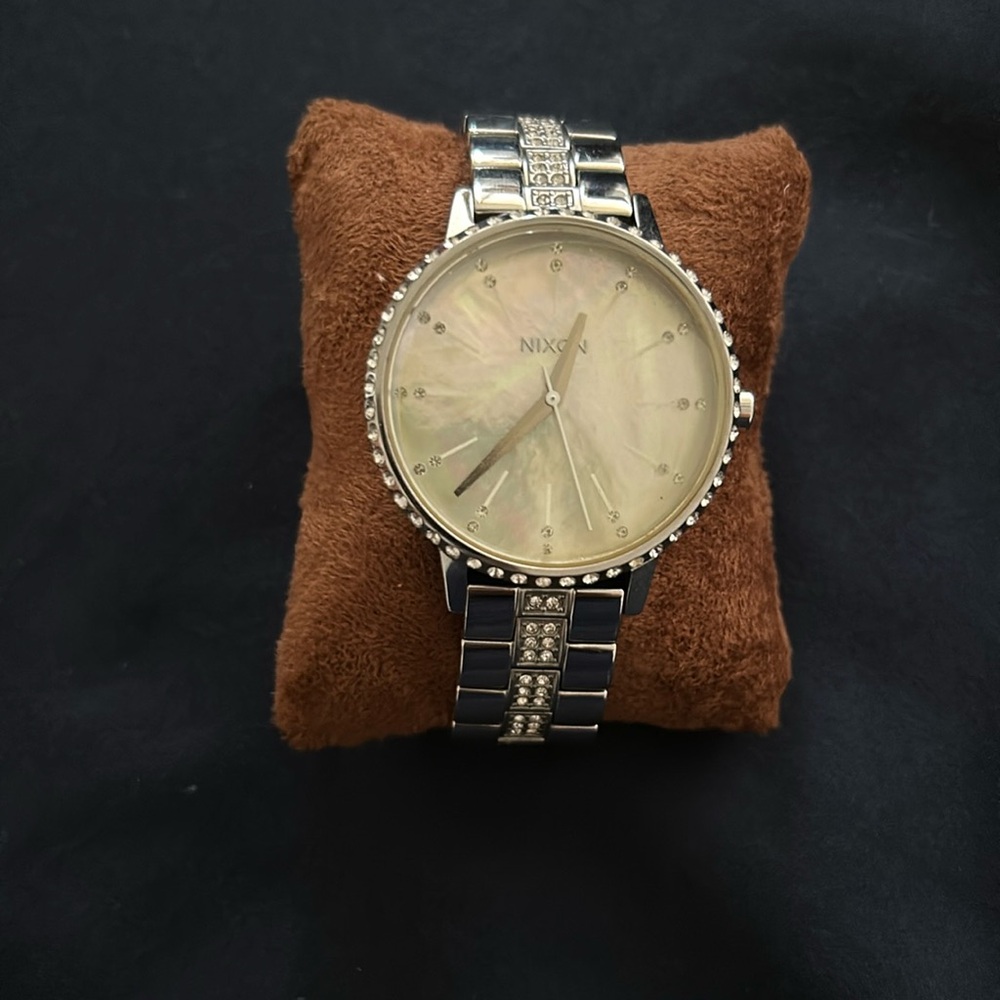 NIXON Kensington Watch